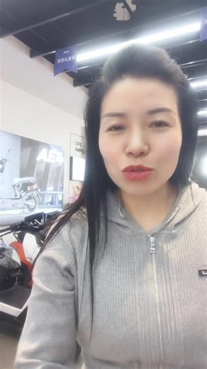 如果堵车让你心累油价让你流泪极核电动给你安慰2026年新款AE4s1 全新升级3500瓦电机爬坡力量杠杠的，最快速度可以高达80多码，跑得快，动力强，还可以搭载72伏50安以上的大单体锂电，你可以轻松实现续航100多公里，200多公里快来大连路极核电动吧