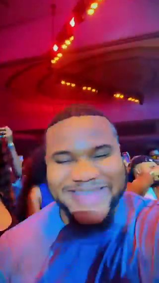This same guy was cheating on his wife while she was pregnant back in 2024. Now that she cheated back, he suddenly can’t tolerate it — because he’s the breadwinner. He had her deported back to Nigeria… and now he’s out celebrating at the club.