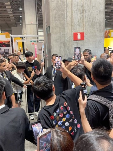 Sports Card World on Reels