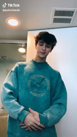 Where’s my 2005 & 2006 gang at @luvanthony