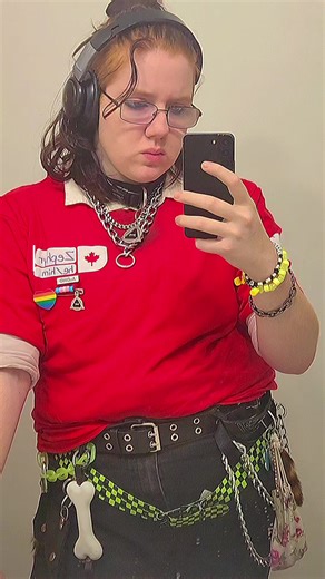 how i express my nonhumanity as a working dog . ---★--- . •°~☆《 pup/he/star/paw/they pronouns, canine species terms, any gendered compliments 》☆~°• . ---★--- . •°~☆《 species - golden retriever border collie mix 《☆》 alterhuman types - blacktip reef shark, colour, whale shark, night sky 》☆~°• . •°~☆《 alt grunge-punk, transmasc, aroace, autistic, adhd, furry, transspecies, holothere, plural system host, fictive, neopronoun user, xenogender hoarder, athiest, leftist, socialist 》☆~°• . •°~☆《 dont lik