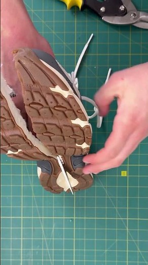 New Balance 530 Fully Cut Open Every Layer Inside 😱✂️👟