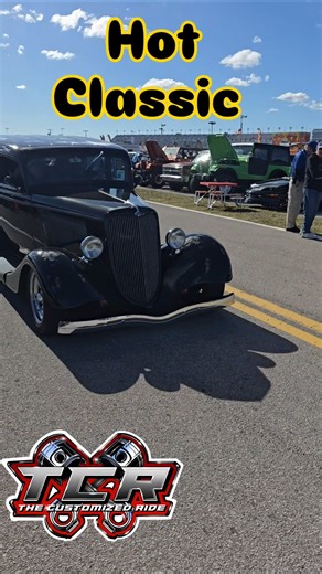 Hot Classic Ride at Daytona Turkey Run
