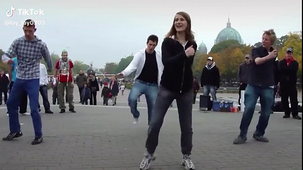 JumpStyle HardJump: A Vibrant Dance in Berlin