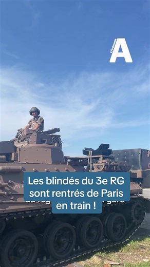 Retour des blindés du 3e régiment à Charleville-Mézières