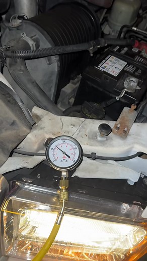 Fuel pressure test on my 60 Powerstroke part 03 #di #foryou #fyp #f250 #asmr #powerstroke | Eoc Huga