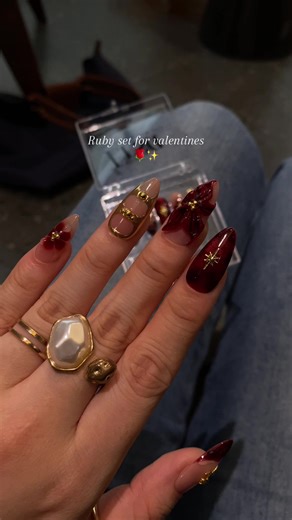 No salon wait, just instant glam for your date night🌹😍 Shop now before they’re gone!! #pressonnails #rednails #valentinesdaynails #3dnailart #nailsideas