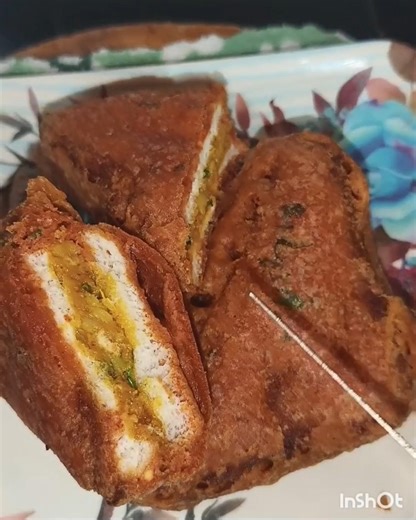 Aalu bread pakora# bread kalette#food #easyrecipe # cooking# Indian food#viralshorts