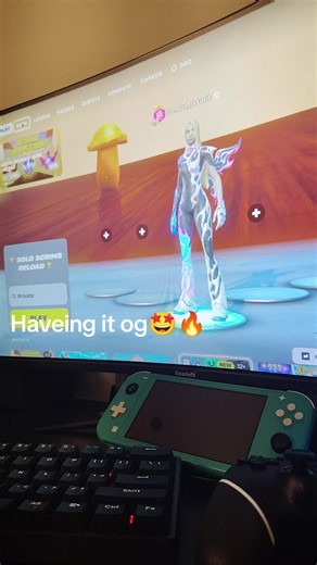 Haveing the chapter 5 season 4 battlepass🤩🔥 #battlepass #battlepassfortnite #forntite