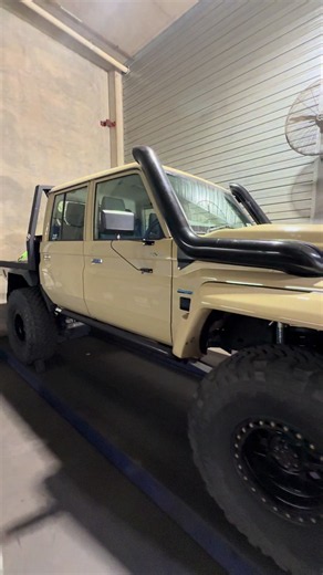 🔥 THIS 79 SERIES MEANS BUSINESS! 🔥 This dual cab 79 Series rolled into Underbelly Restos already loaded with all the fruit — big Superior Outback suspension, massive 40” Tyres and a serious stance! 😎💪 But underneath, it was time to give this beast the treatment it deserved. 💨 Full dry ice blast — stripping away the grime and exposing what was underneath 🛠️ Rust converter — treating existing surface rust ⚫ Black zinc — laying down a tough protective coating 🛡️ Premium anti-corrosion clear 