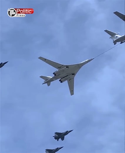 37K views · 2K reactions | ڕوسیا بەم وەحشە لە زەوییەوە مانگی دەستکرد لە بۆشایی ئاسمان دەخاتەخوارەوە و 500 کیلۆمەتر بەچواردەوری خۆیدا ناهێڵێت مێشولە تێپەڕێت | Politic news | Facebook