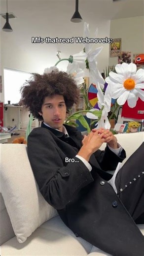 Mfs that read webtoon😭