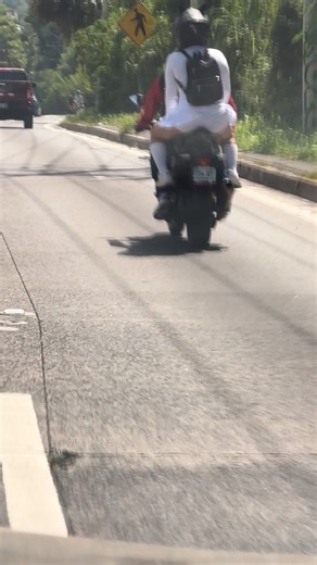 Solo en El Salvador se Ben 😅😅😅😅😂😂😂😂😂 #StarsEverywhere #StarsEverywhere | Romel Lovos