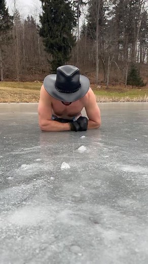 1.2K views · 3 comments | Just some pushups on ice 流 | Countrymusing | Facebook