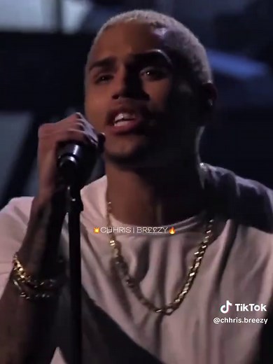 Chris Brown concert song: All Back - lyrics & fan reaction