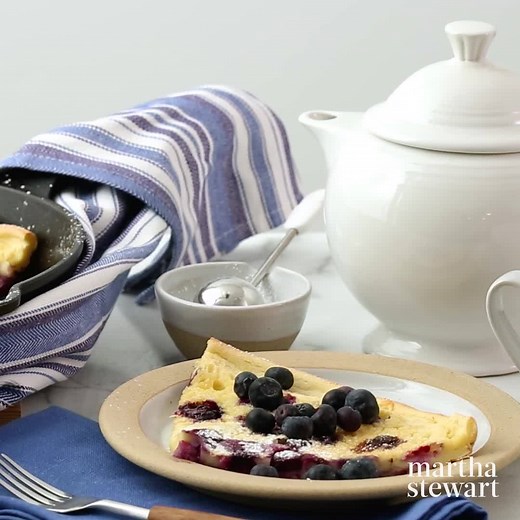 Break out your cast-iron cookware to whip up a batch of these baked pancakes. https://trib.al/1z9hIhX | Martha Stewart