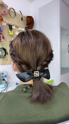 Tutorial Ikat Rambut Pendek