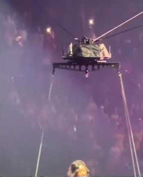 “Katy Perry Performing Roar” @KatyPerry #katyperryroar #concert