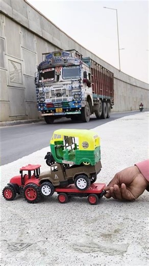 “Mini Truck vs Real Truck 😱 | Tiny Toys on Indian Streets Go Viral!”👍👍