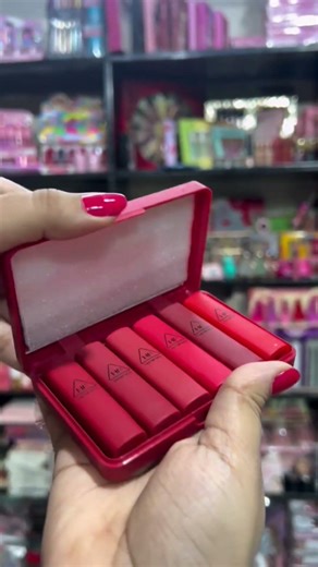 Lips colour ultra Pigment Colour With long lasting wear