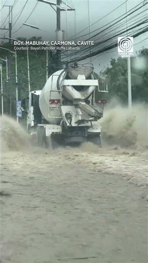 Flashflood sa Carmona, Cavite | via Dabet Panelo, Bayan Mo, Ipatrol Mo