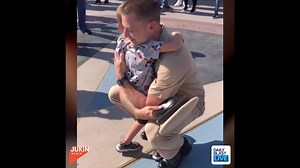HEARTWARMING: This military dad surprised his boy at Disneyland! 😃 | Daily Blast LIVE