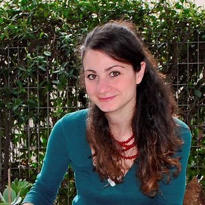 La tua firma per il #5x1000 si trasformerà nel calore di un abbraccio a tante persone in Italia come Lucia. GUARDA il video, scopri la sua storia ✍️ Codice Fiscale: 80017510225 | SOS Villaggi dei Bambini - Italia