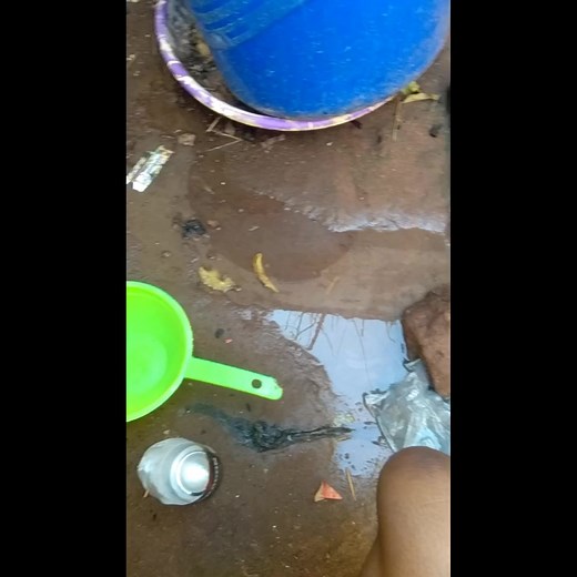Filtering dirty water | Technician Copious