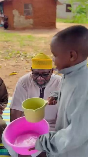 Muslim Responses to Food Being Poured