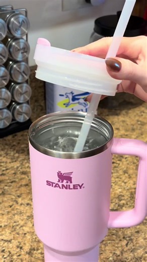 All the things to get out the door ✨💅🚖#momvlogs #momlife #minivlog #toddlermama