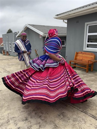 It’s a wedding day. 🔥🔥🔥💃🏾💃🏾💃🏾💃🏾 #pumyarraydesings #moderntraditional #xhosa #mbhaco
