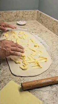 How to make this delicious puff pastry bread