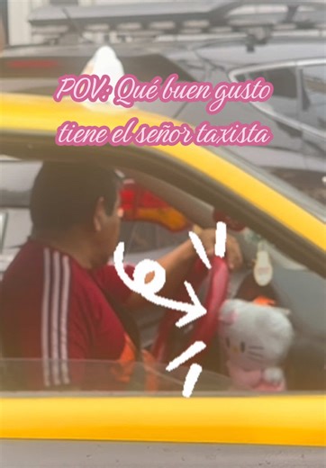 Cuando crees que solo es un taxi… ✨ pero es un Kitty Lover en servicio 🐱💗🚕🎀 ¿Quién más viajaría feliz aquí? 🥹🫶 #KittyLover #HelloKitty #KawaiiVibes #TaxiKawaii