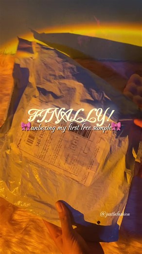 Unboxing My First Free Sample from WeeKit7 Shop