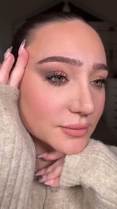 One of my favourite eyeshadow hacks! You have to try😍🤎🧡 #eyeshadowhacks #eyeshadowtutorial #makeuptips #easyeyeshadow | Beauty by Serena Lakkiss