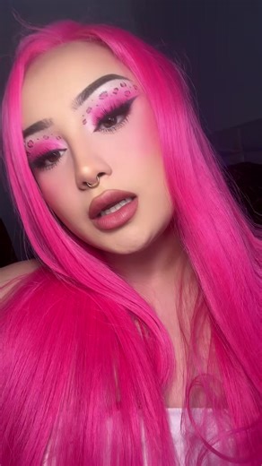 Should I post the tutorial for this look ..?👀 #makeup #leopard #eyeshadow #pink