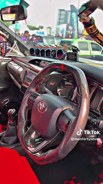 Ultimate Guide to Toyota Hilux Fitment in Thailand