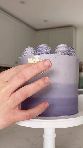 Edible Chocolate Snowflakes for Your Winter Desserts