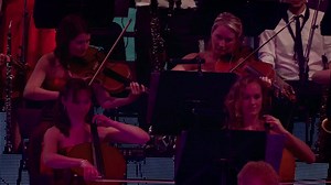 Simply Red Symphonica in Rosso Nur bei diesem einmaligen Kinoevent haben Fans die Möglichkeit, ganz besonderes Material zu sehen, das nicht auf der späteren DVD-Veröffentlichung enthalten sein wird - darunter ein persönliches Interview mit Mick Hucknall und einen exklusiven Konzertausschnitt mit dem Song "Big Love". | Simply Red