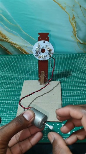 Hand Rotation Motor Generator | DIY Electricity Model ⚡ |#tending #dcmotor #ledlight #shorts