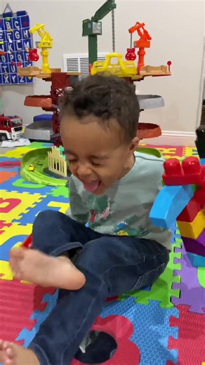 Stinky Feet in Kids: Dealing with Smelly Feet in Toddlers