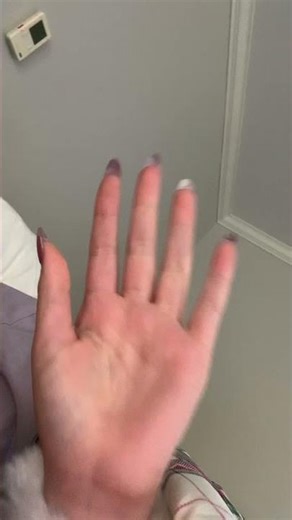 how to snap ur fingers!💕💕