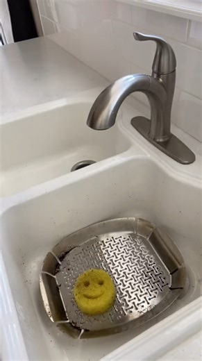 Oddly Satisfying Cleaning Hacks That’ll Make You Love Scrubbing