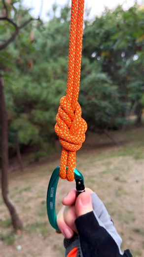 Ultimate Bunny Ears Knot: Ultra-Secure Carabiner Anchor! 🐰🟧💙