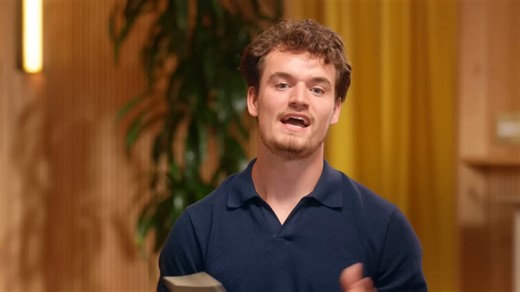 【事件】Anthropicのマルチエージェント責任者がバイブコーディングの全ノウハウを20分で語った動画がヤバい😳https://t.co/VlkkkVCJijこれYouTubeのガイド動画100本見るよりこの1本の方が価値あるレベル。なぜかというと👇・AIの「使い方」じゃなく「動かし方」の設計思想・エージェント設計の根本的な考え方・実際のワークフローをノーカットで公開しかもAnthropicの中の人が直接語ってる。外部の解説じゃない。設計者本人の一次情報。全ユーザー20分だけ時間作って見てほしい。開発の仕方が根本から変わる🔥で、もっとアンソロピックが公式で推奨する運用方法を知りたい人、下の記事も読んでみて。理解度が別物になって明日からの生産性10倍になるから👇