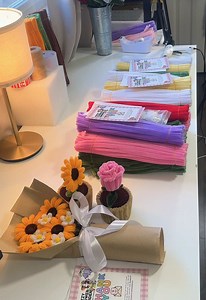 Pack orders with me! ♥️📦 I love surprising customers with extra goodies from time to time, especially when I notice someone has placed multiple orders, has been supporting my small business for a long time, or is always engaging with my content. It’s my way of saying thank you!🫶🏼 That being said, freebies are never guaranteed and aren’t something I can include with every order 😅 As a small business, I have to be mindful of costs and inventory I appreciate every single order, whether there’s
