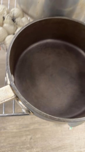 1.8K views · 20 comments | Can this magnalite be restored ?  And how do yall feel about calphalon pots? | Mooka Price | Facebook