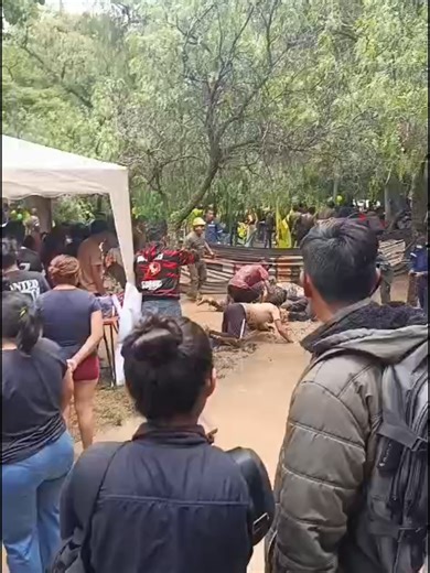 Bautizo de los de primer año Ing informatica, civil, sistemas, etc... de la UMSS ❤💙#cochabamba_bolivia🇧🇴 #UMSS #sansimon🔴🔵 #2026 #fpyシ #parati