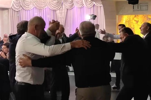 Gosti skroz podivljali! Halid napravio lom na svadbi u Sandžaku, snimak se munjevito deli