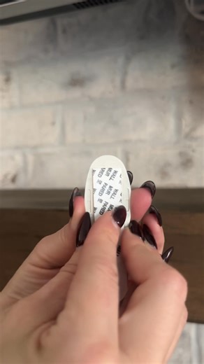 The easiest way to hang garland — no nails, no damage! 🙌 and its buy one get one 40% off right now. I use Command Cord Bundlers and they hold so well. Perfect for mantels, doorways, and banisters. Linked everything you need for an stress-free setup! https://goto.target.com/e16RKQa | Nashville Wifestyles